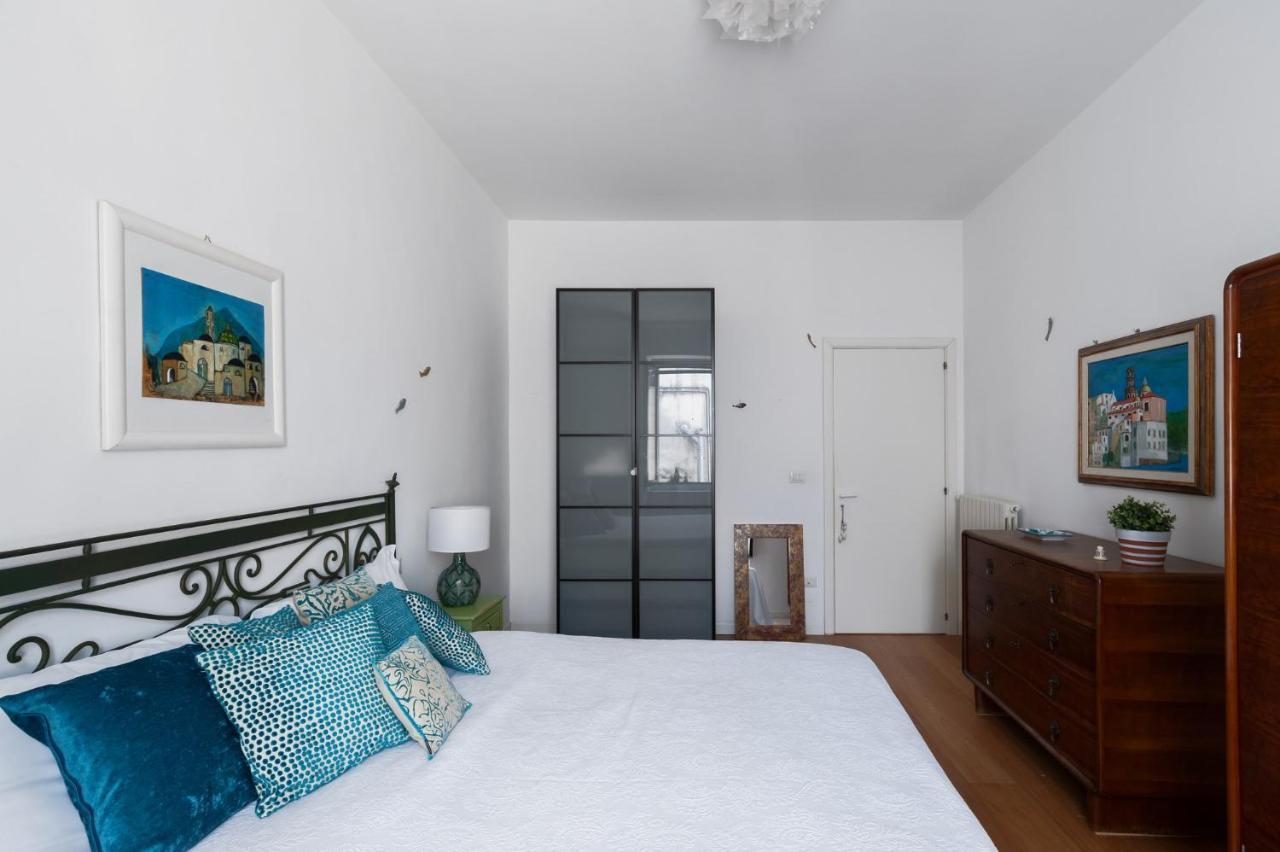 Casa Flo Con Terrazza E Ascensore Salerno Ngoại thất bức ảnh