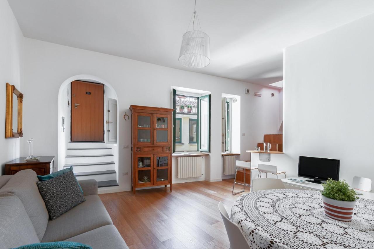 Casa Flo Con Terrazza E Ascensore Salerno Ngoại thất bức ảnh