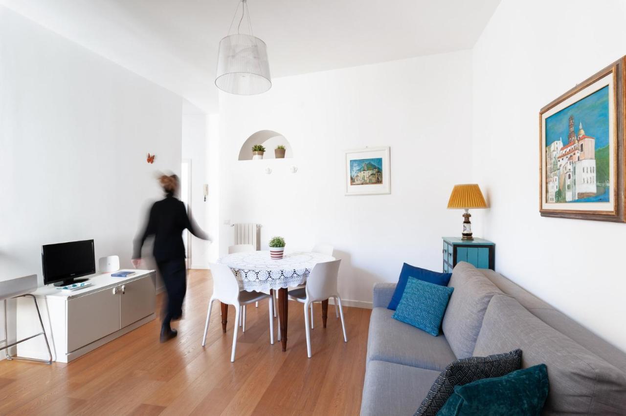 Casa Flo Con Terrazza E Ascensore Salerno Ngoại thất bức ảnh
