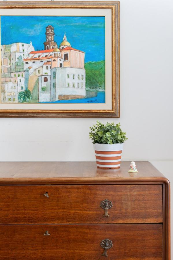 Casa Flo Con Terrazza E Ascensore Salerno Ngoại thất bức ảnh